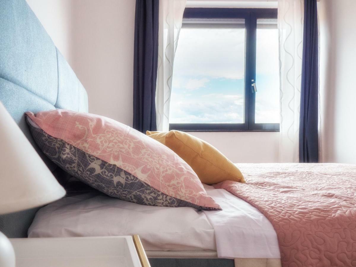 Vista Center Apartment Pula Ngoại thất bức ảnh